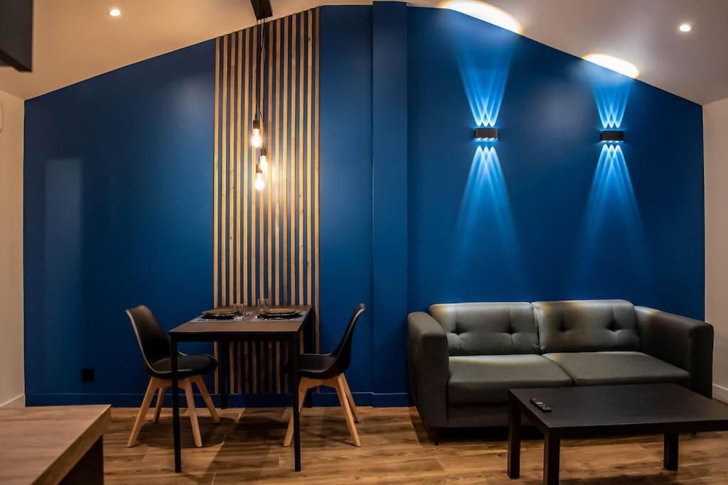 Blue Night - Jacuzzi - Bord De Seine Corbeil-Essonnes Exterior foto