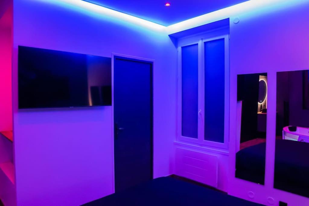 Blue Night - Jacuzzi - Bord De Seine Corbeil-Essonnes Exterior foto